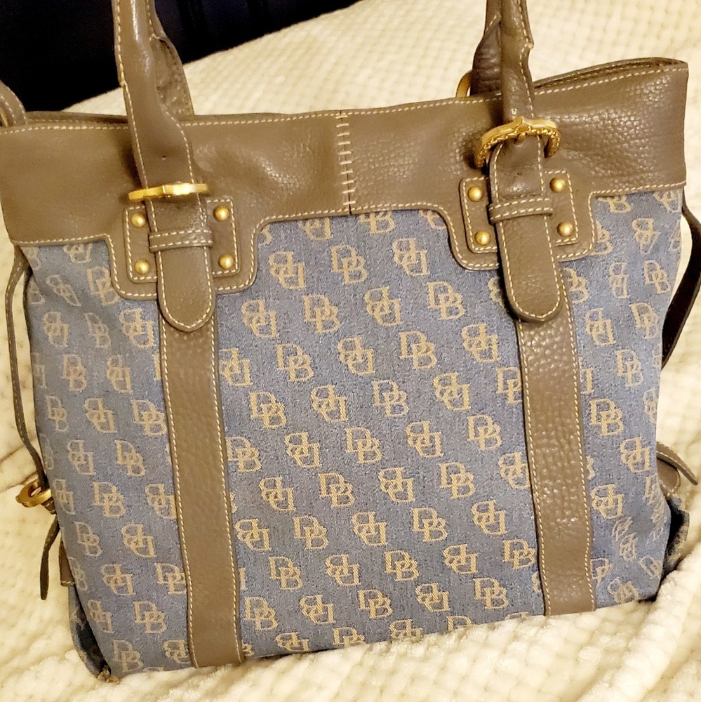 Large Dooney & Bourke bag